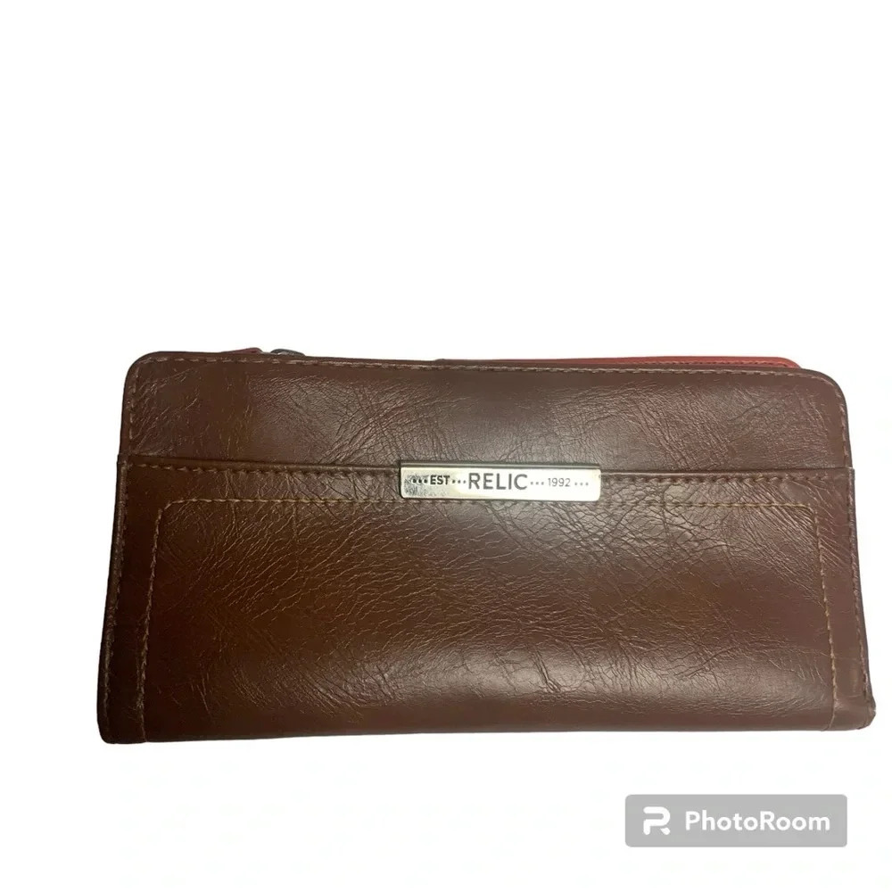 Relic slim wallet brown/orange with lots of card storage and a zippered coin